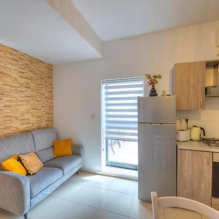 2bedroom With Large Terrace In Paceville Jpor1-1 דירה